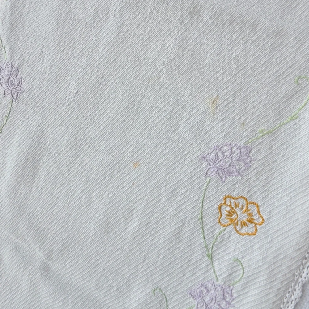 Vintage Hand Embroidered Table Runner Dresser Scarf Set Floral White Cotton Lace